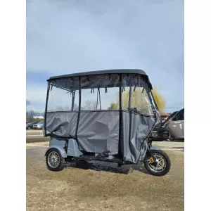 Dach – kabina do osobowego elektrycznego trójkołowca
